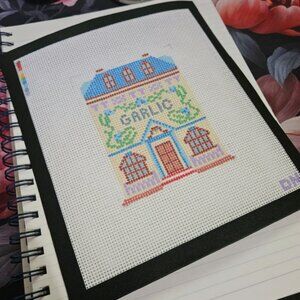 NEEDLEPOINT - Hand painted Canvas - Lenox Spice Jar - Garlic - Cross stitch